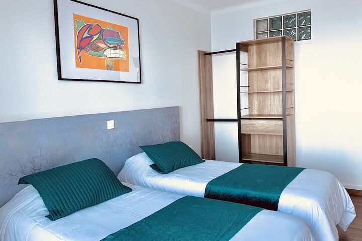 Room 11 of 23