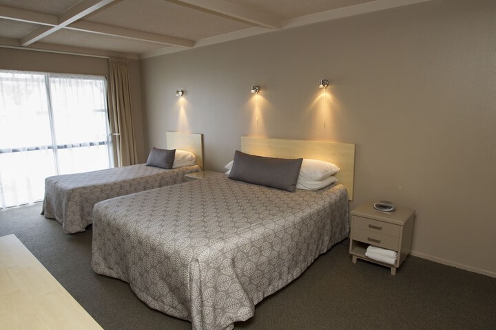 Room 10 of 23