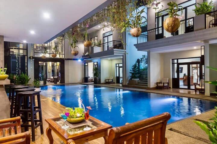 Pool 50 of 147