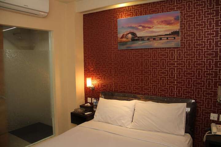 Room 21 of 67