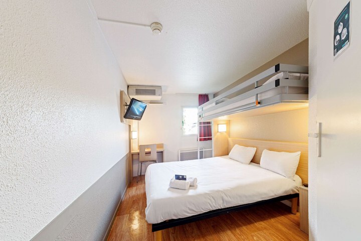 In-room business center