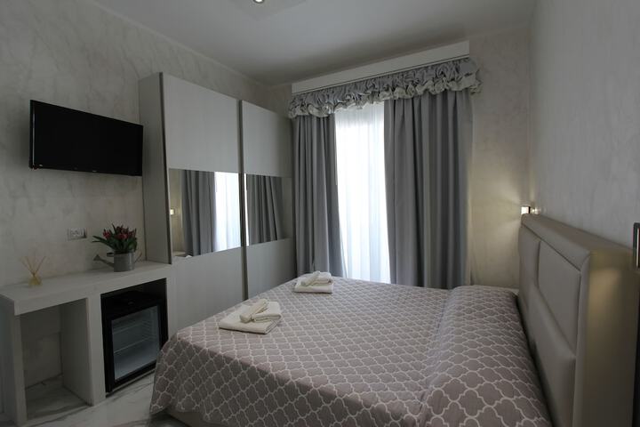Room 37 of 89