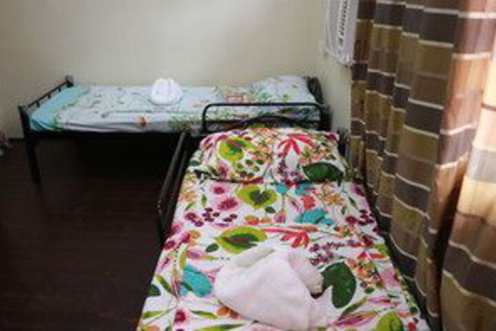 Room 10 of 36
