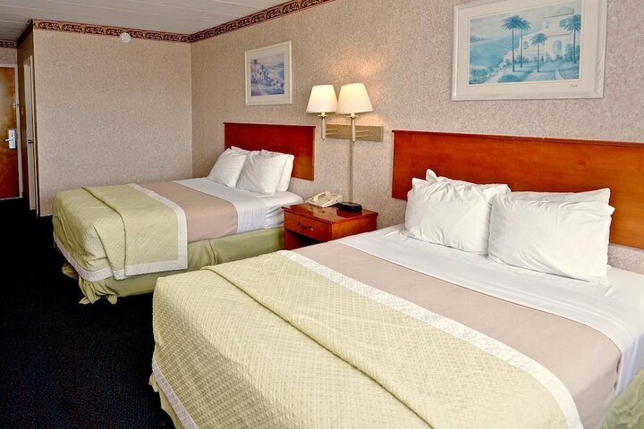 2 Double Beds (5 of 15)