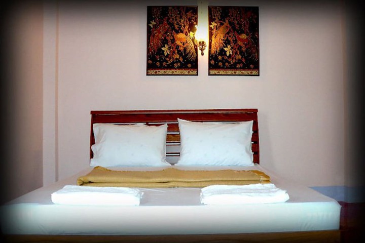 Room 3 of 26
