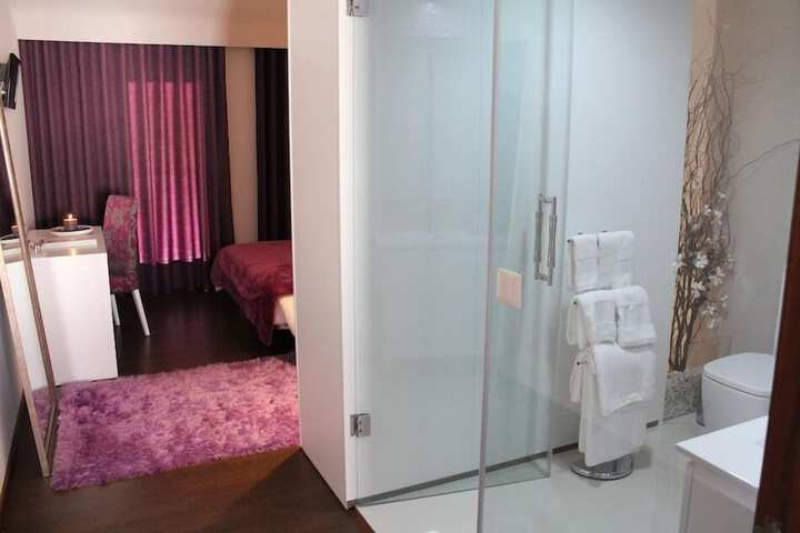 Room 28 of 41