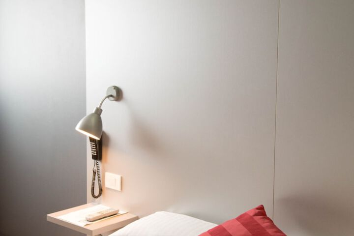 Room 6 of 45