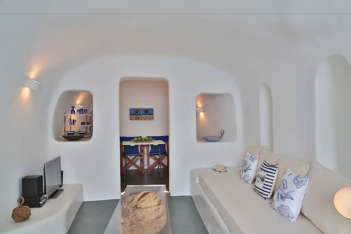 Room 4 of 18