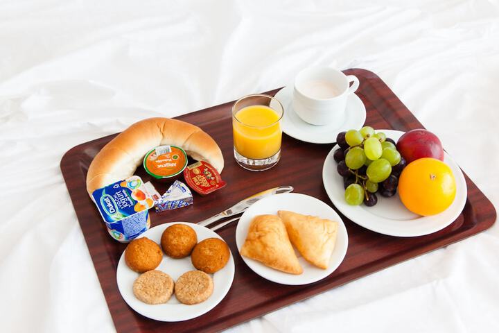Breakfast/Coffee Service 108 of 140