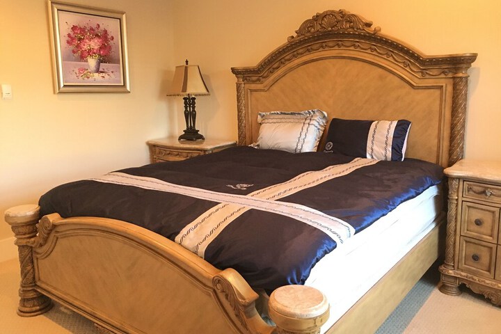 Room 22 of 47