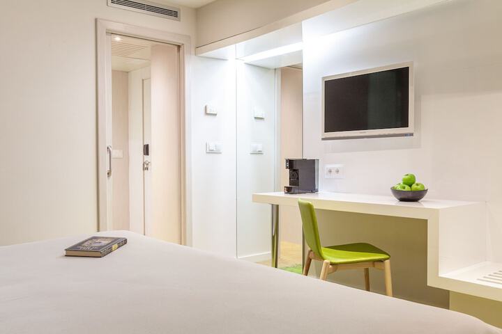 Room 27 of 130