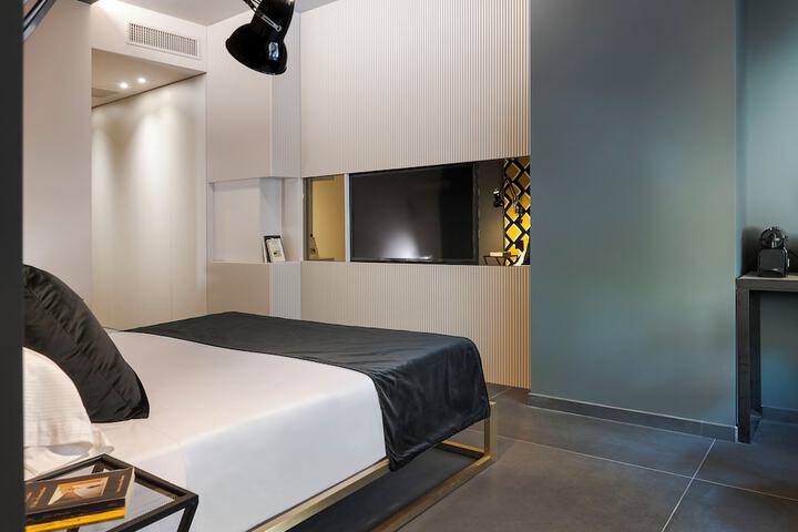 Room 70 of 112