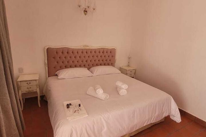 Room 4 of 12