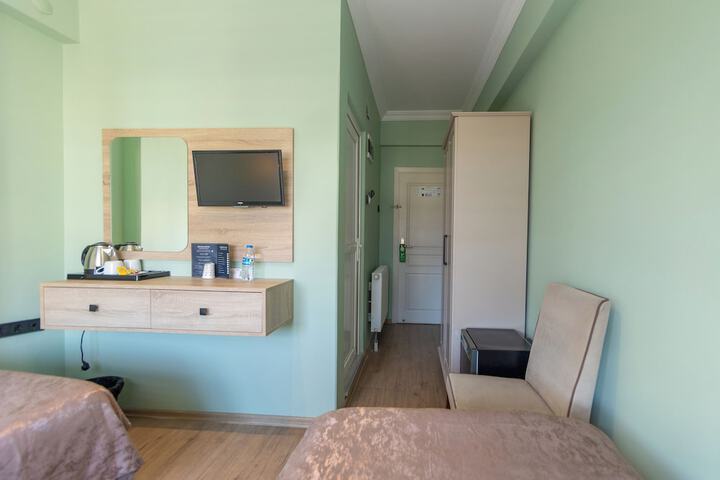 Room 22 of 39
