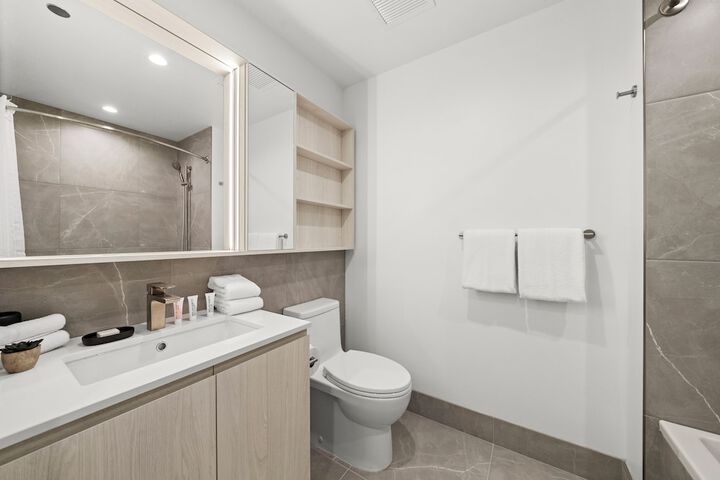 Room 42 of 62