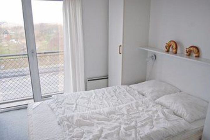 Room 28 of 70