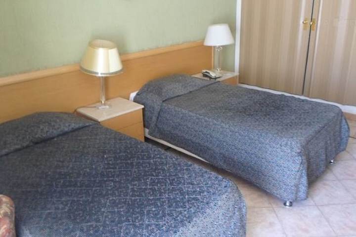 Room 3 of 25