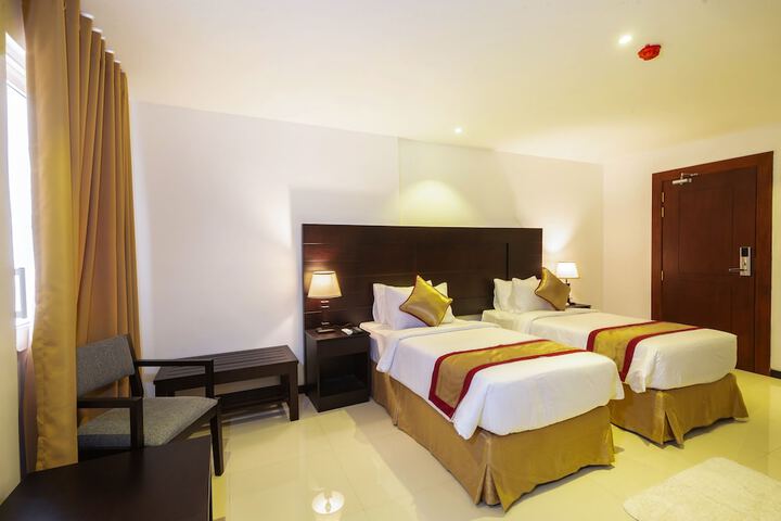Room 16 of 28