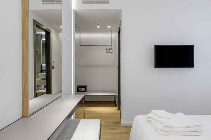 Room 22 of 68