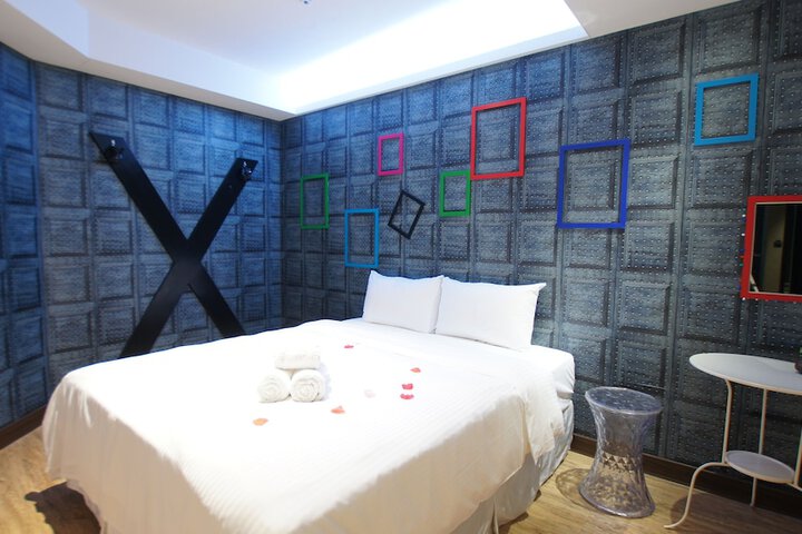 Room 28 of 63