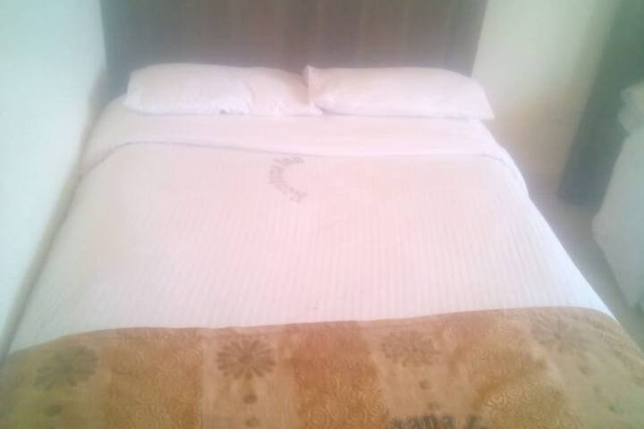 Room 5 of 18
