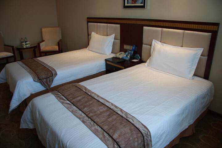Room 19 of 42