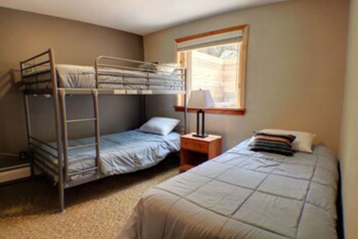 Room 64 of 78