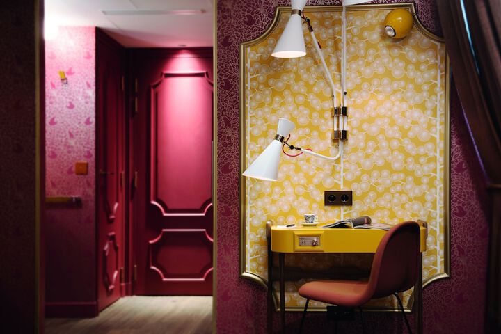 Room 25 of 87