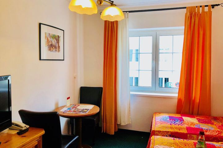Room 62 of 113