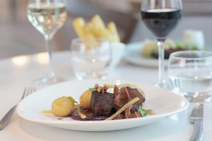 Dining 94 of 206