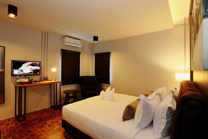 Room 6 of 39