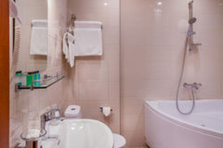 Room 5 of 23