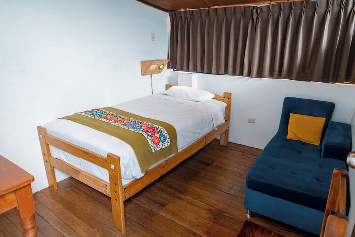 Room 7 of 8