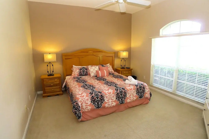 Room 5 of 14