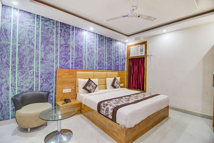 Room 8 of 27