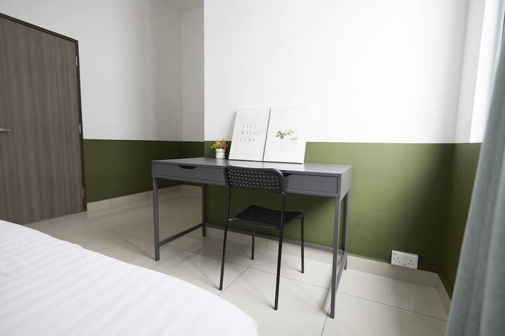 Room 73 of 173