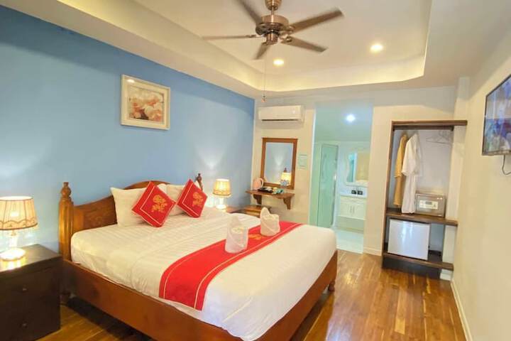 Room 3 of 24