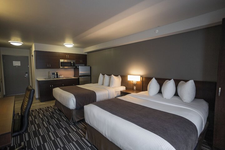 Room 14 of 83