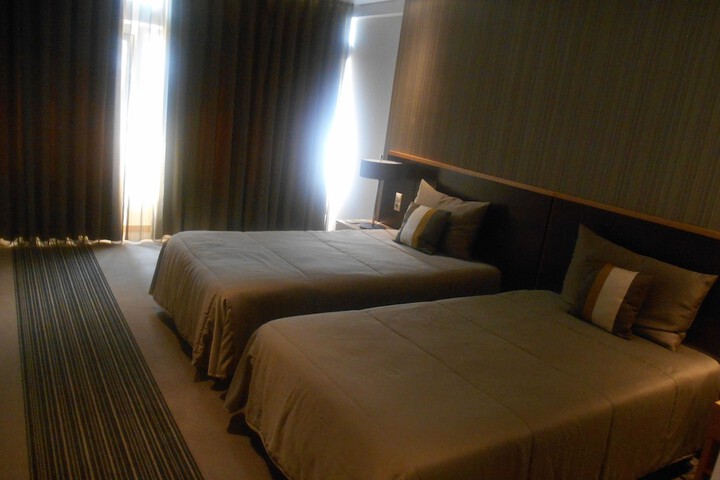 Room 8 of 36