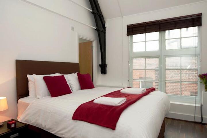 Veeve 2 Bed Penthouse Opposite Harrods Knightsbridge Green