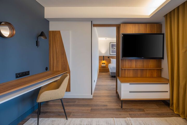 Room 22 of 115