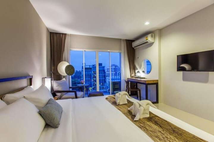Room 12 of 52