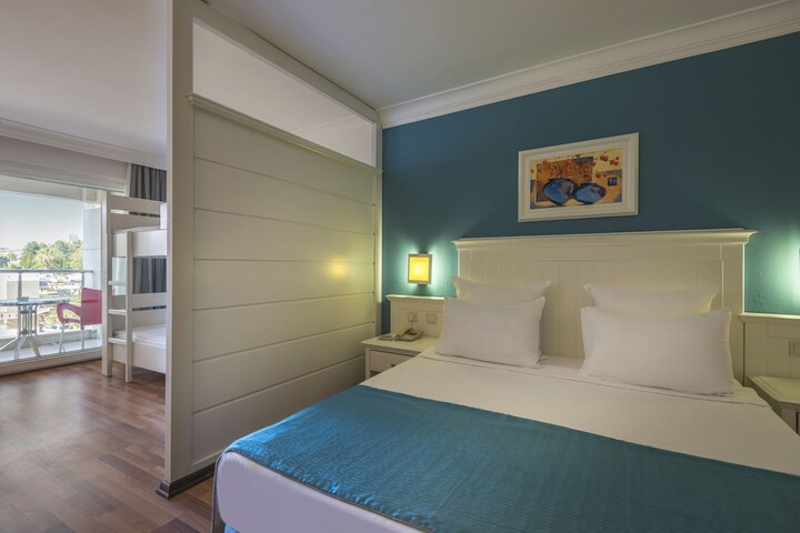 Room 8 of 39