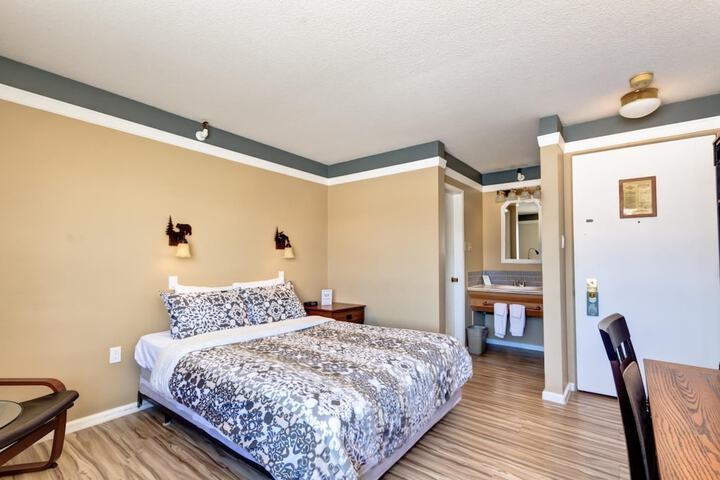 Room 8 of 52