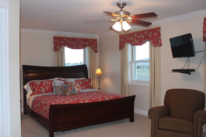Room 4 of 40