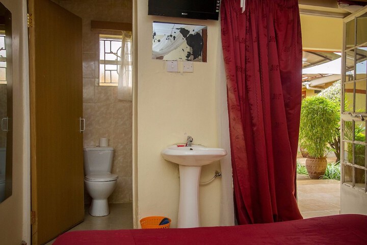 Room 10 of 34