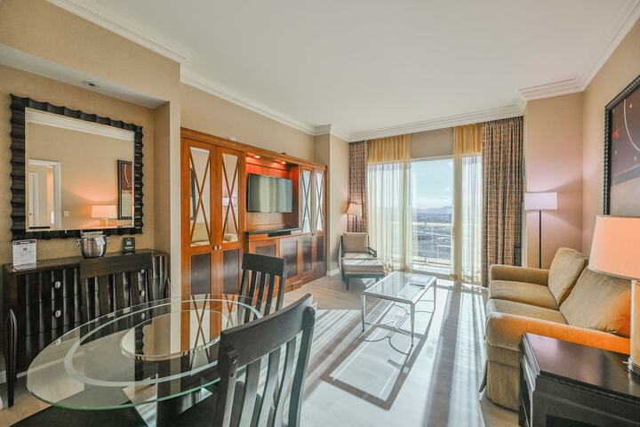 Room 210 of 438