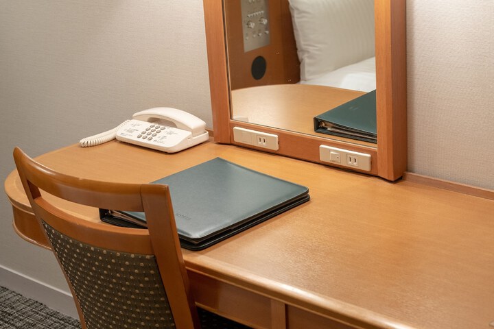 Room 26 of 65
