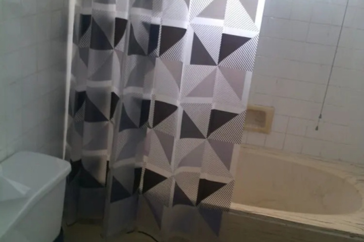 Room 9 of 20