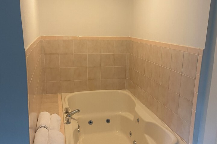 Room 18 of 75